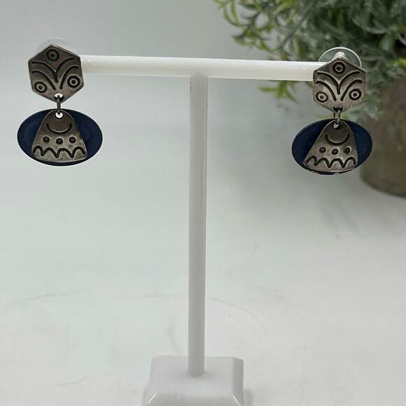 NP Newpro Vintage Mixed Metals Silver Pewter and Blue Enamel Dangle Earrings - Picture 2 of 15